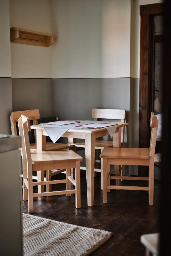 Poessnecker Werkstaetten -tessenow Apartment *