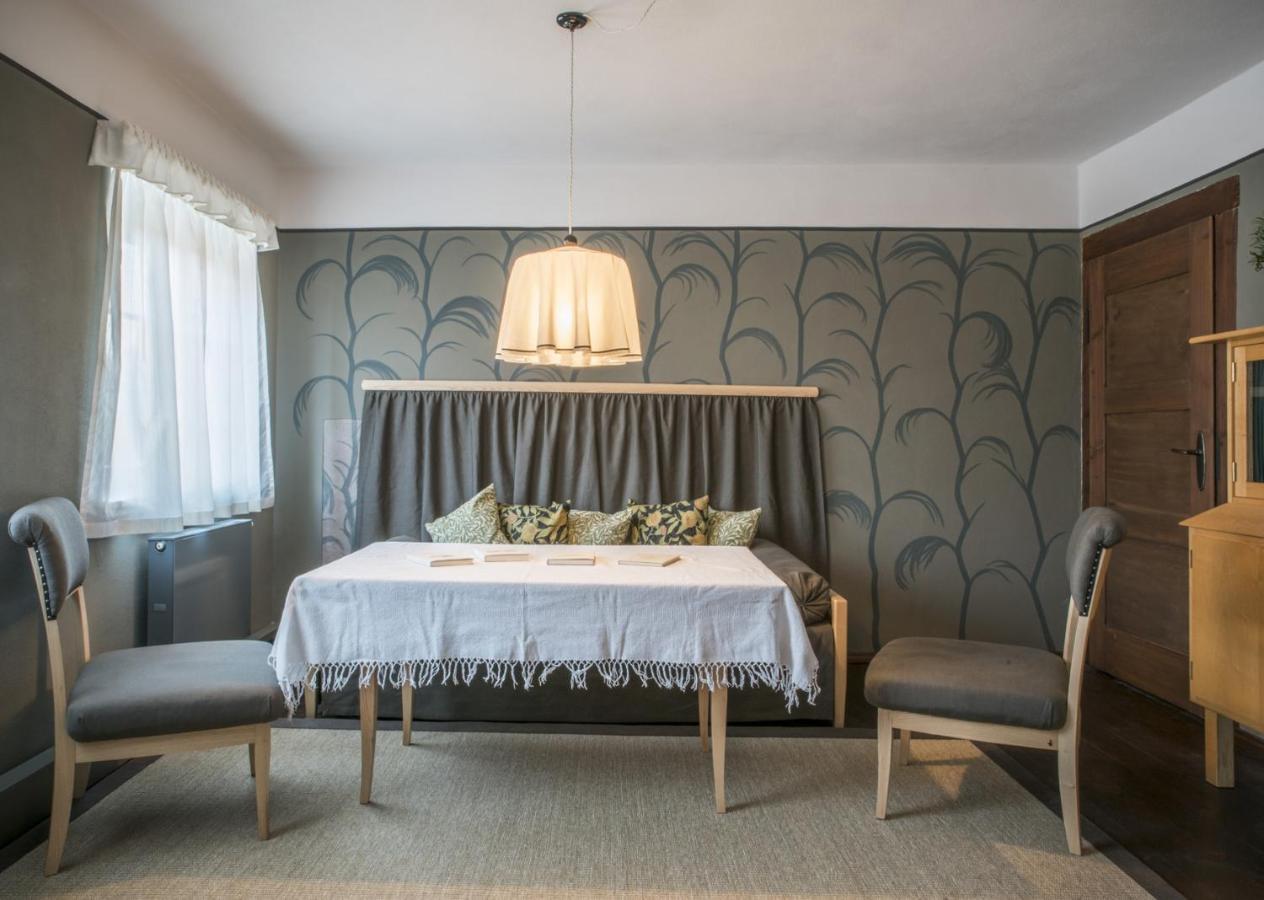 Poessnecker Werkstaetten -tessenow Apartment *