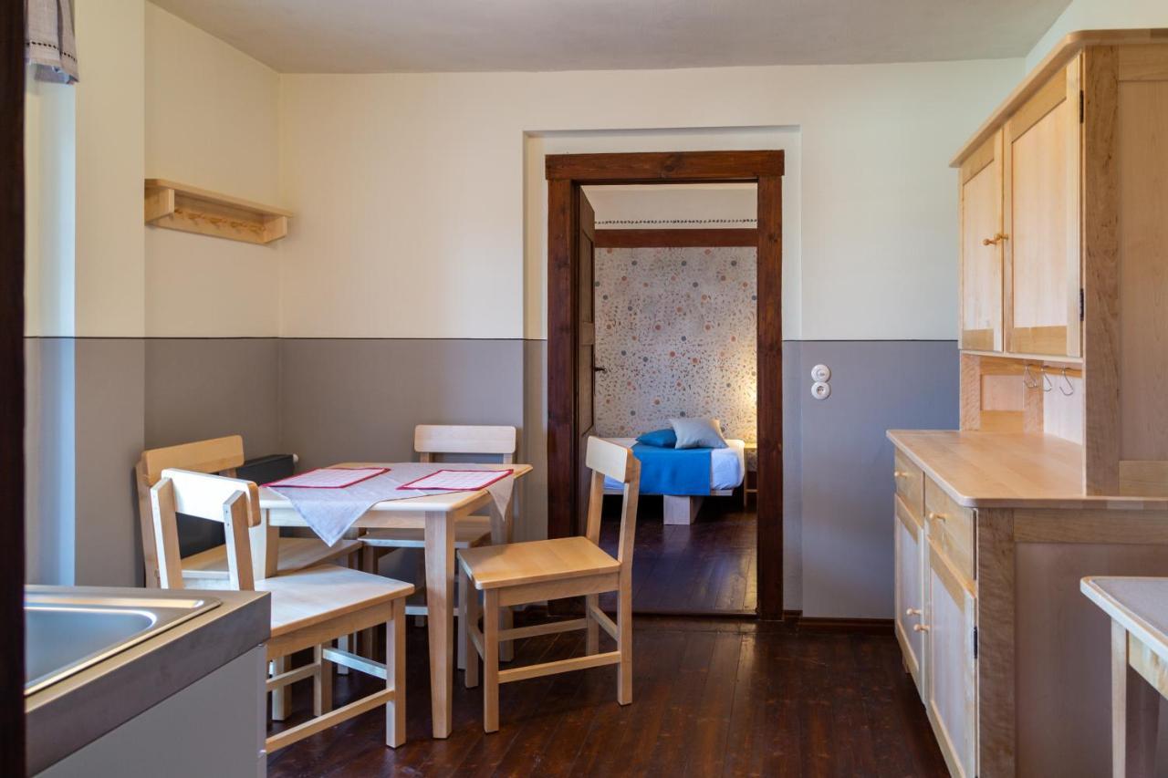 Poessnecker Werkstaetten -tessenow Apartment *